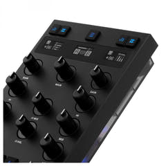 Native Instruments Traktor Z1 MK2 DJ-mikserkontroller og lydgrensesnitt