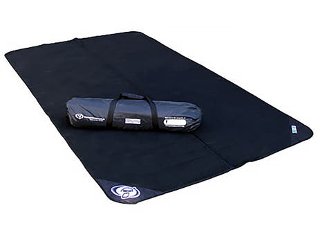 Protection Racket trommeteppe (svart)