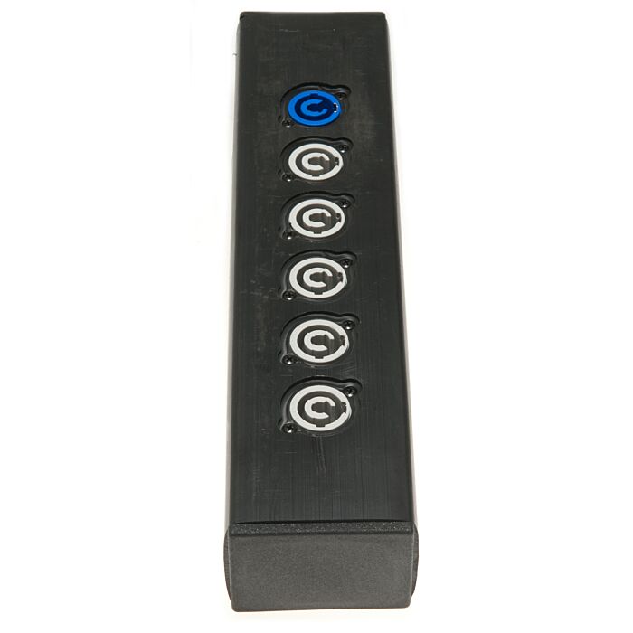 Stikkontakt - Powercon inn samt 5x powercon ut