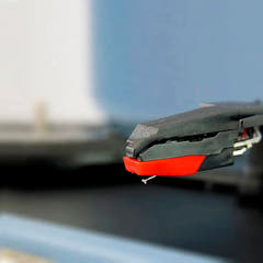 Universell Pick-up for platespillere
